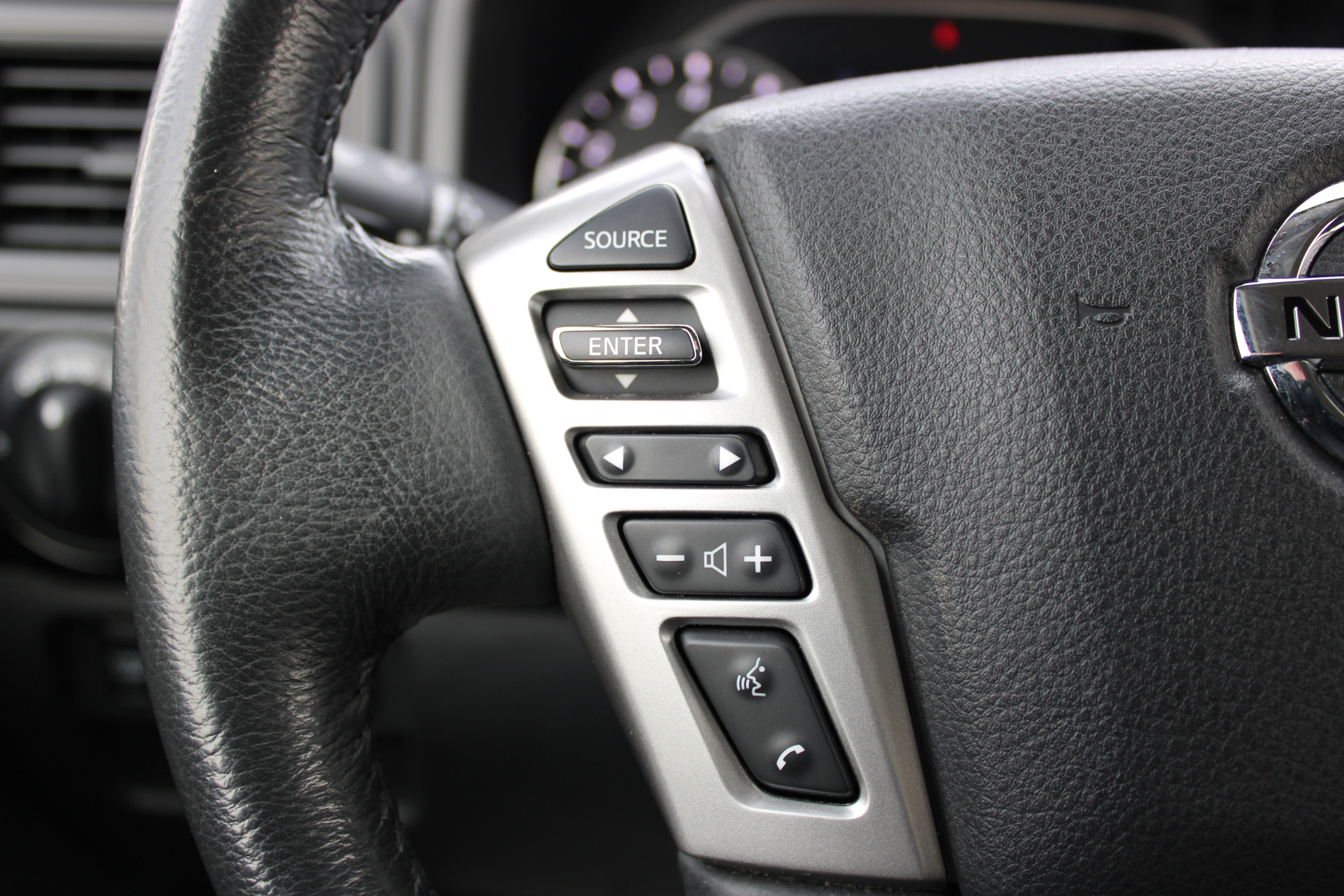 Certified 2022 Nissan Titan SV w/ SV Convenience Package image 30