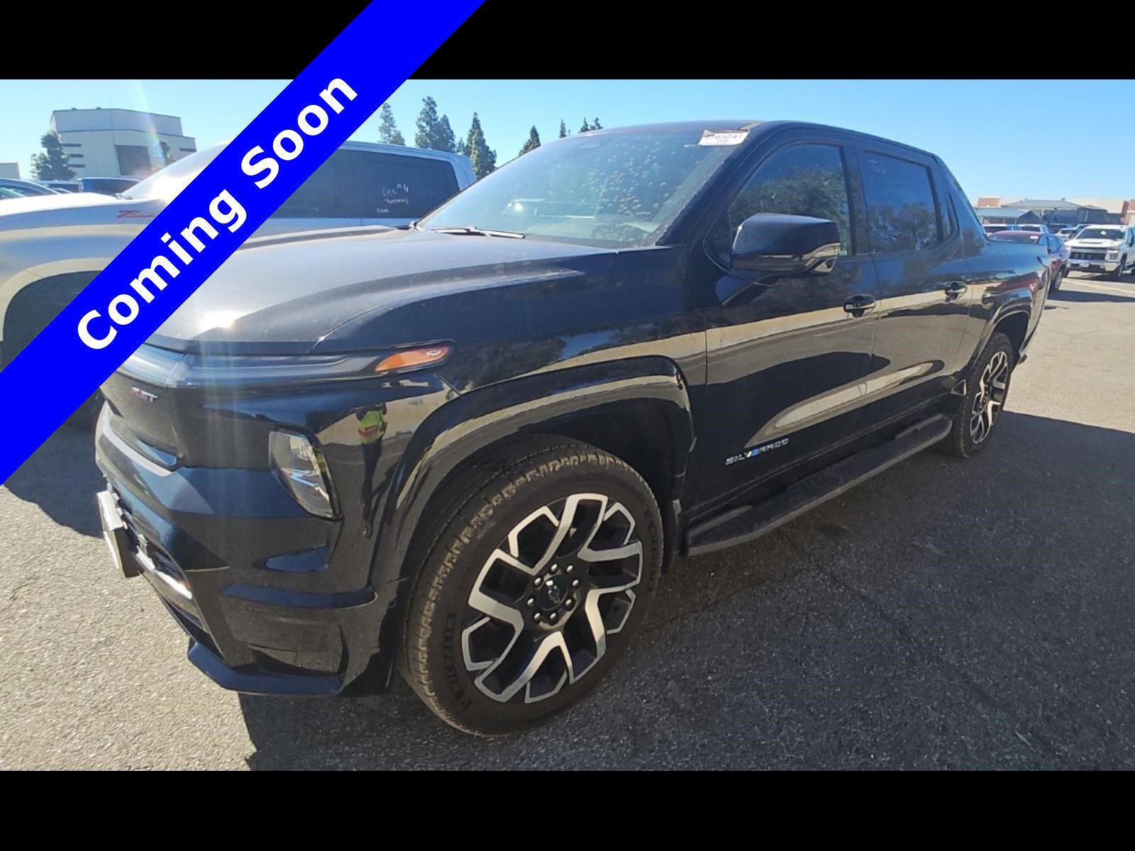 Used 2024 Chevrolet Silverado EV RST AWD/4WD image 3