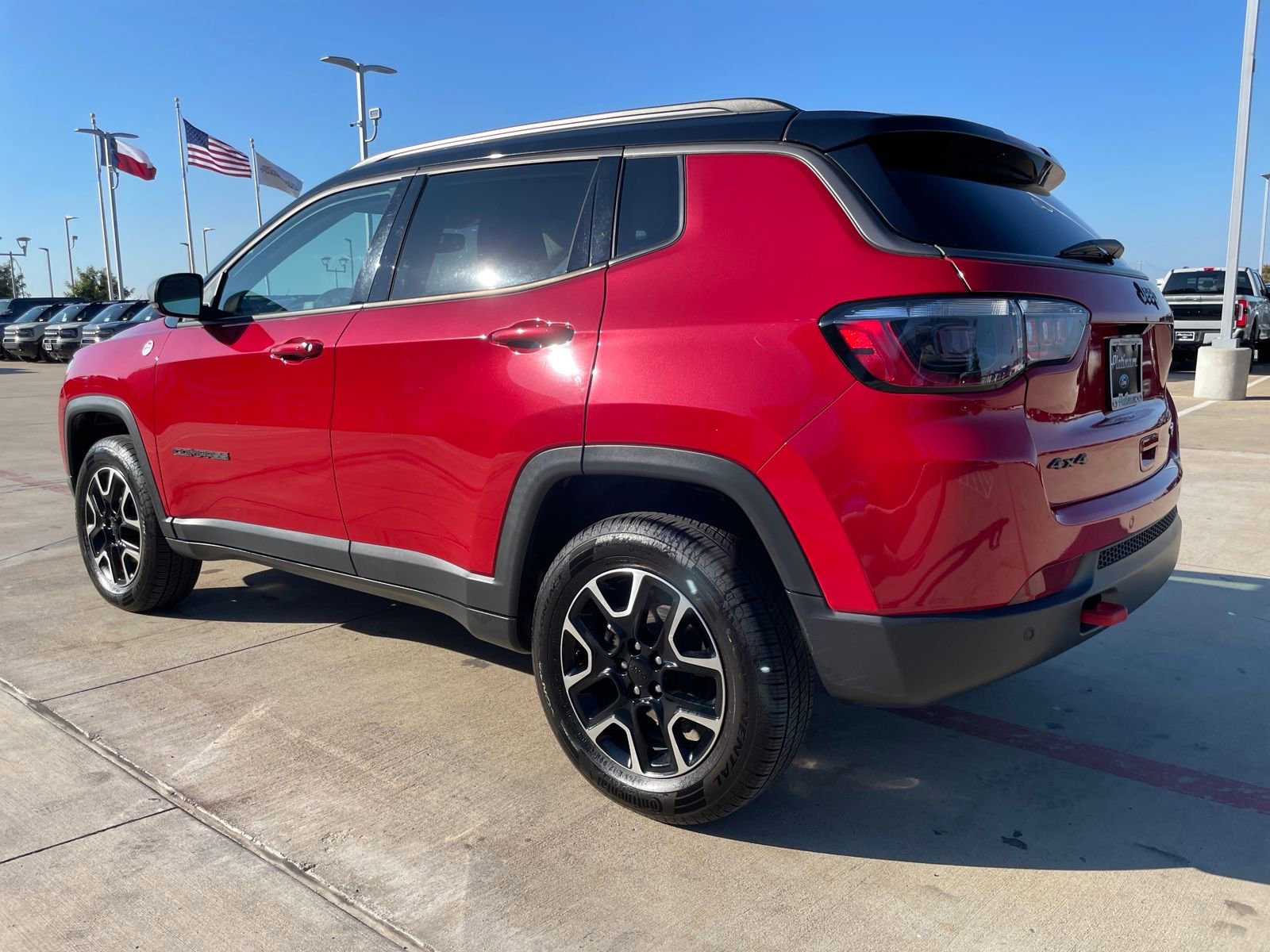 Used 2021 Jeep Compass Trailhawk image 3