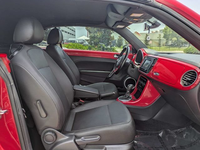 Used 2019 Volkswagen Beetle 2.0T SE w/ SE Premium Package FWD image 16