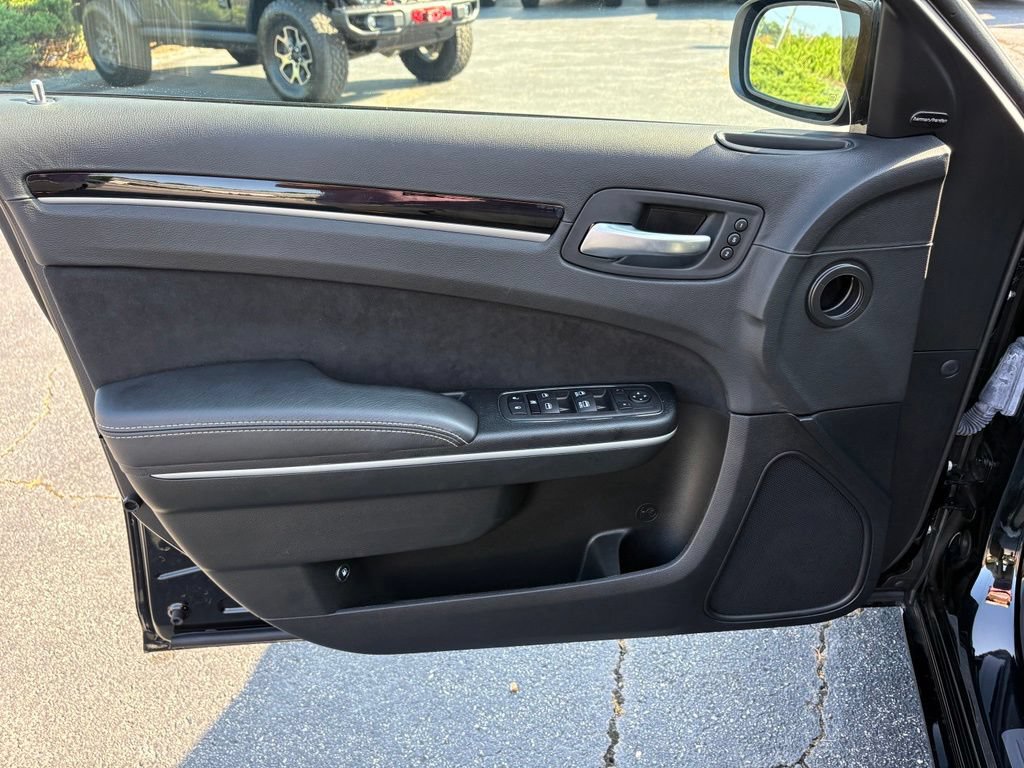 Used 2023 Chrysler 300 C RWD image 24