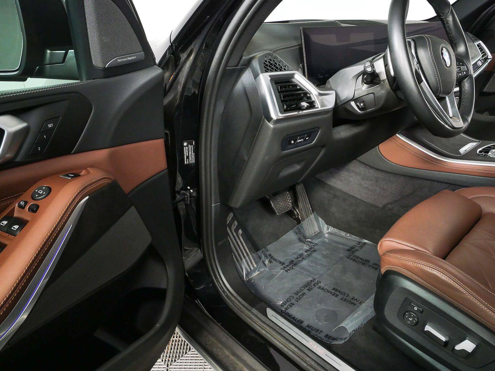 Used 2024 BMW X5 xDrive40i w/ Premium Package AWD/4WD image 9