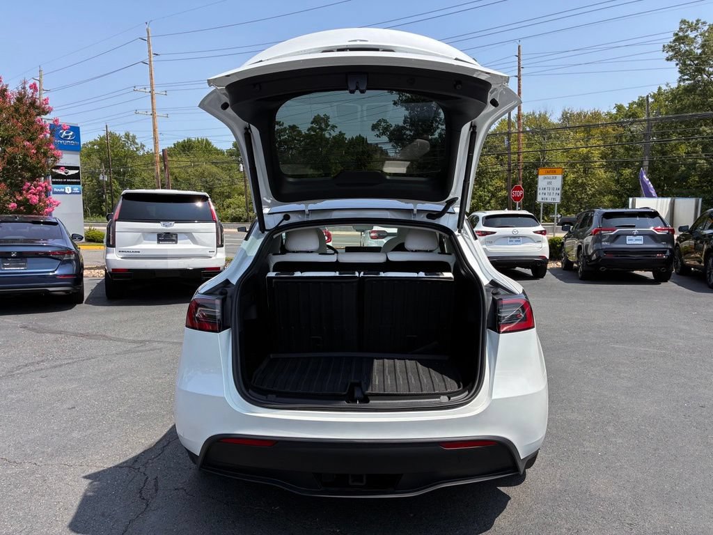 Used 2024 Tesla Model Y Long Range AWD/4WD image 14