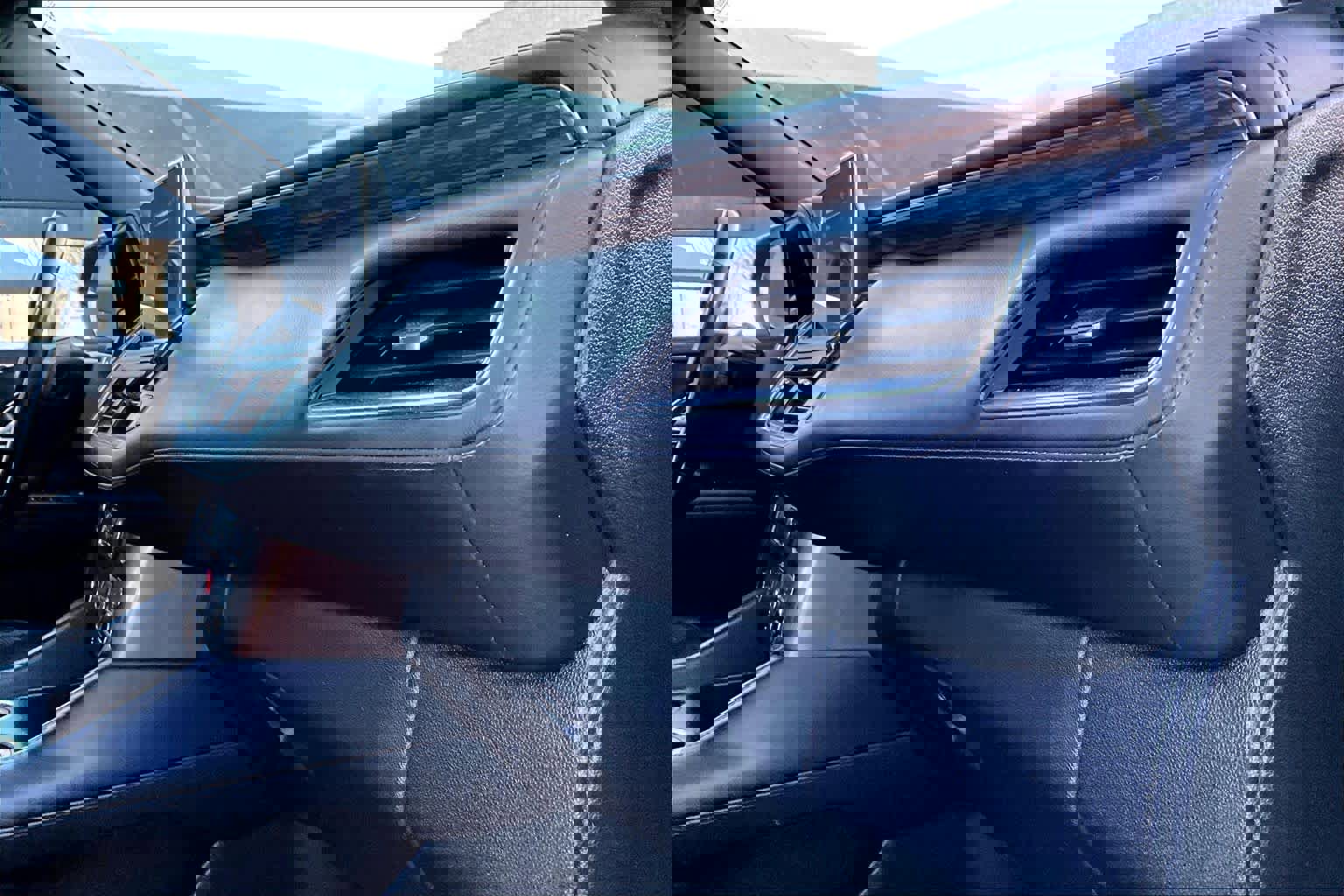 Used 2022 Chevrolet Tahoe High Country image 18