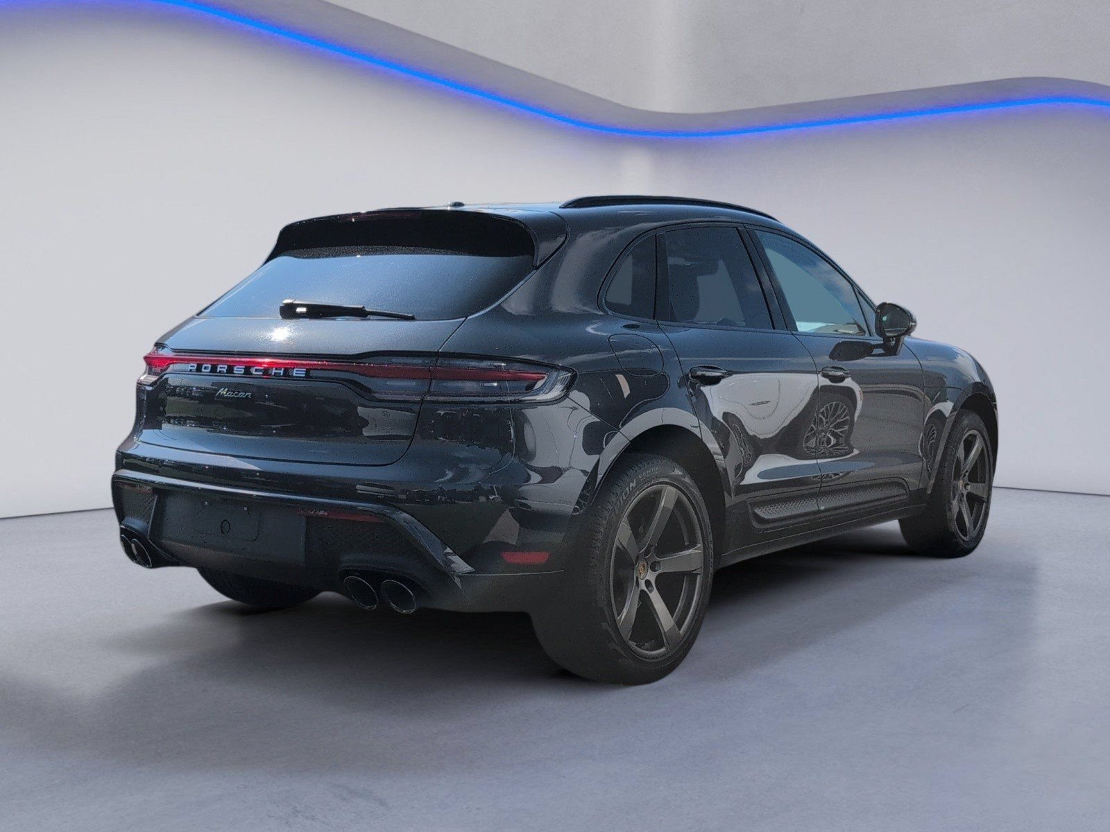 Used 2022 Porsche Macan AWD/4WD image 5