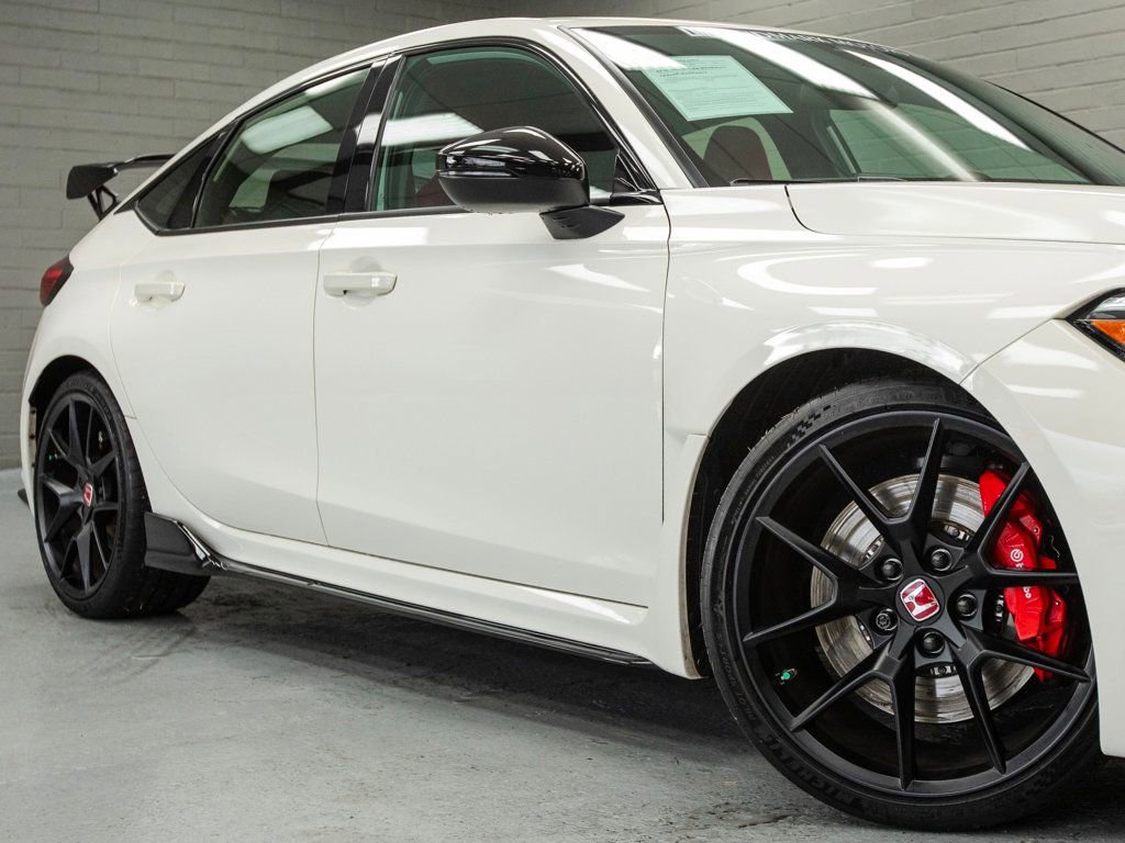Used 2024 Honda Civic Type R image 9