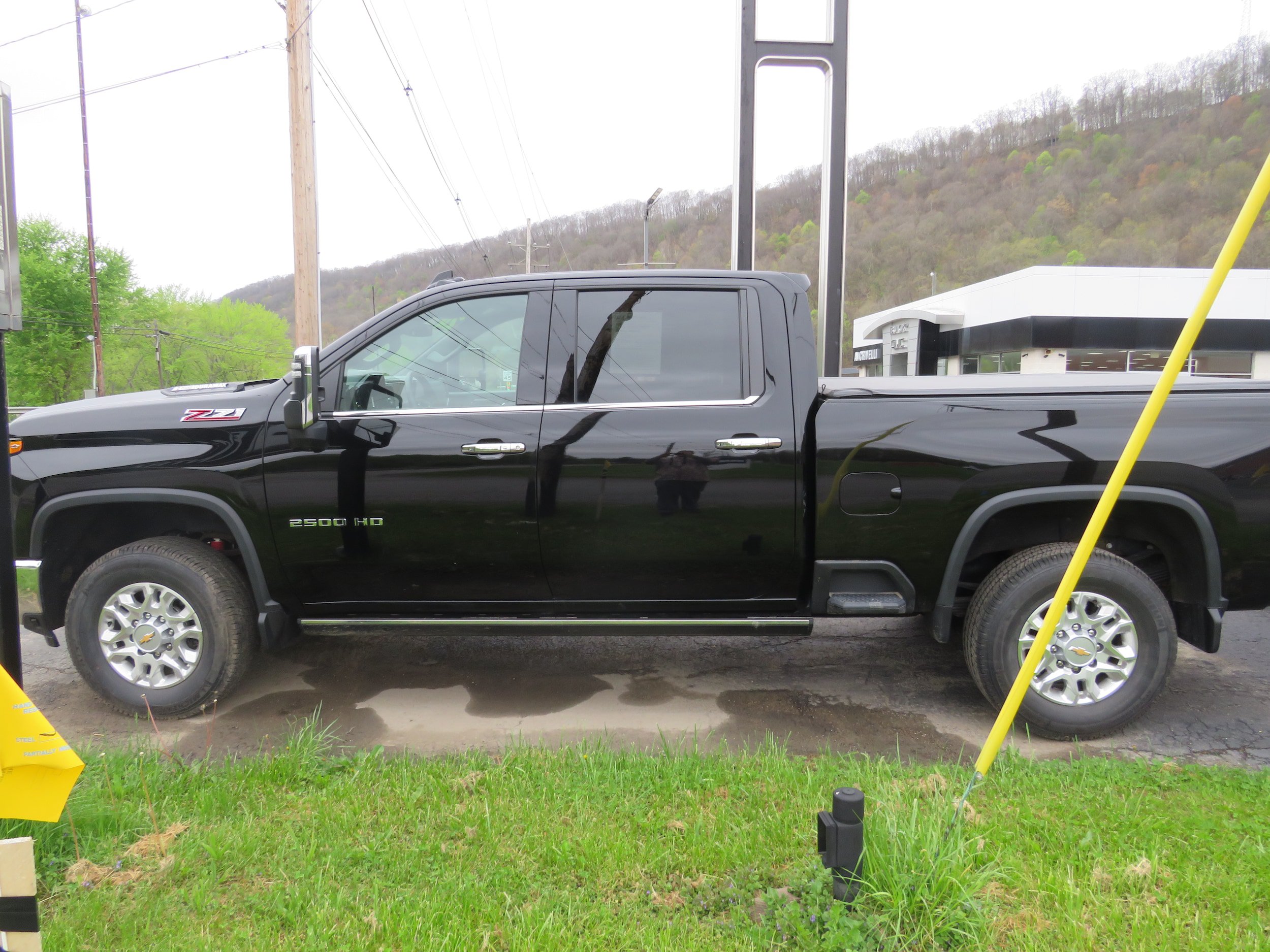 Used 2024 Chevrolet Silverado 2500 LTZ w/ LTZ Convenience Package AWD/4WD video 4