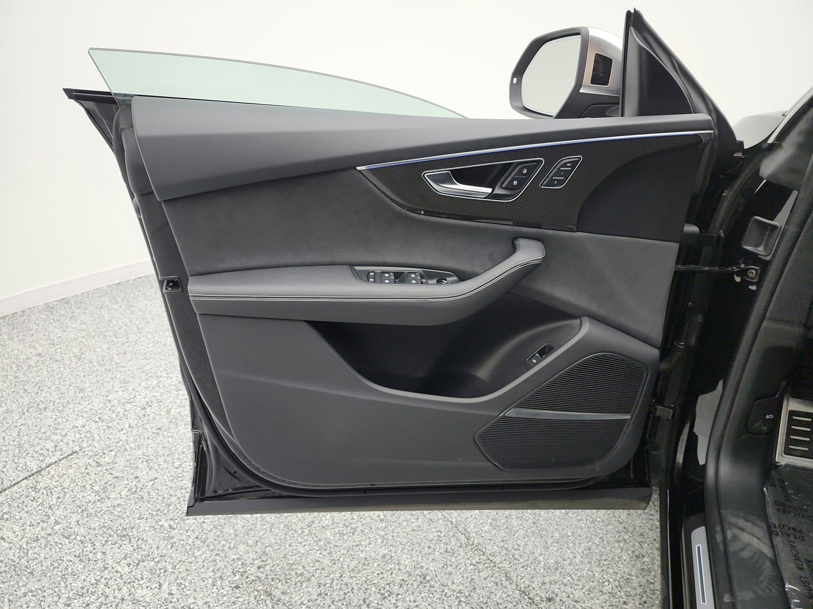 Used 2023 Audi SQ8 Prestige image 15