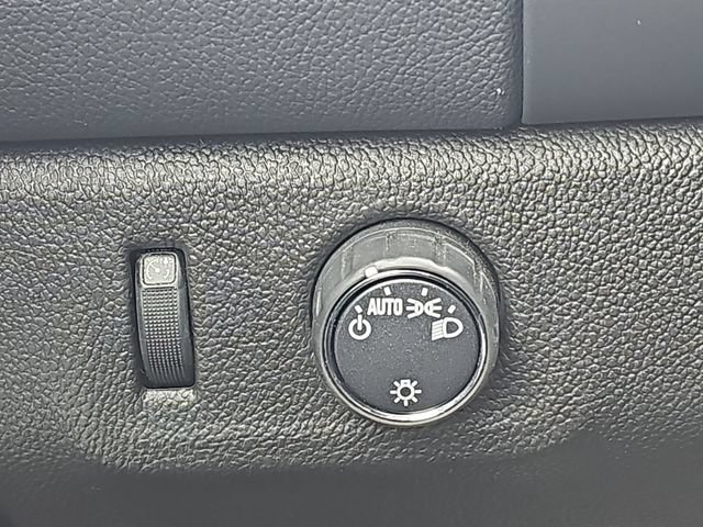 Used 2022 Chevrolet Colorado LT RWD image 19