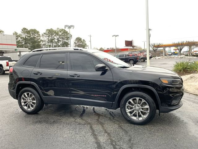 Used 2020 Jeep Cherokee Latitude Plus image 9