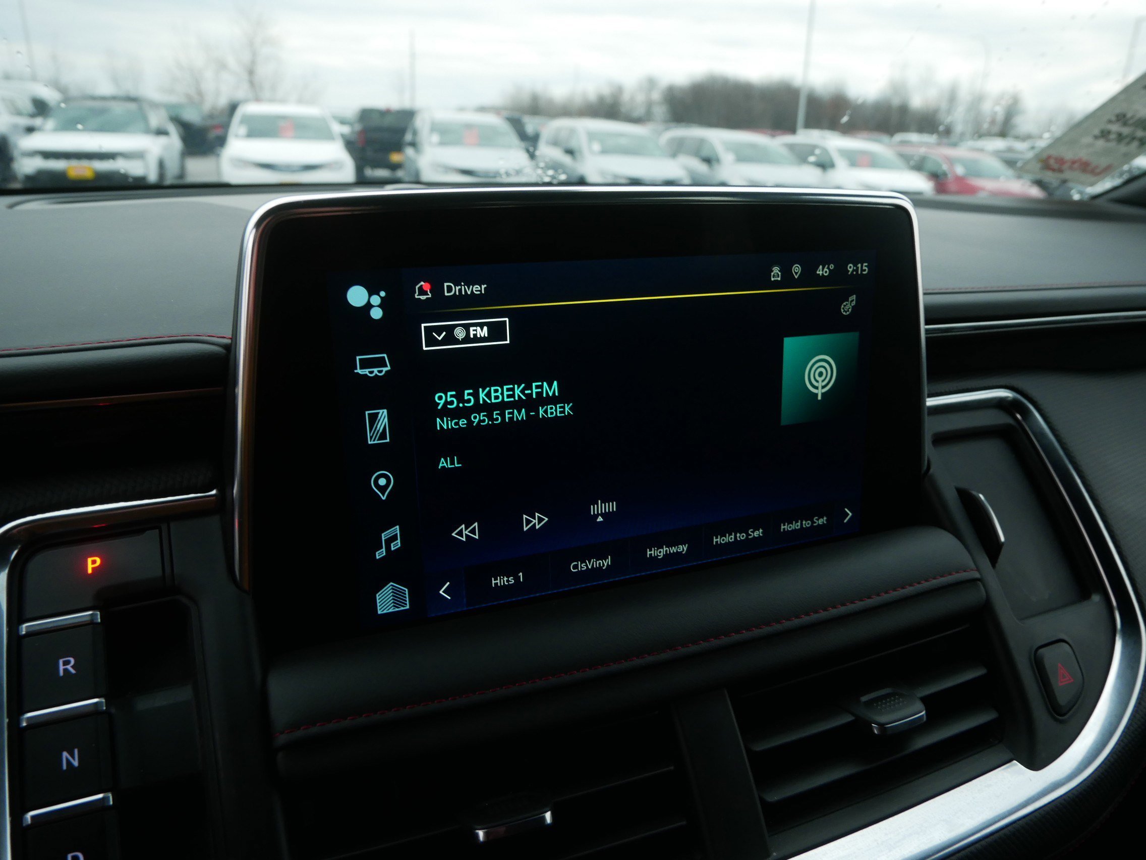 Used 2023 Chevrolet Suburban RST w/ Sport Performance Package image 33