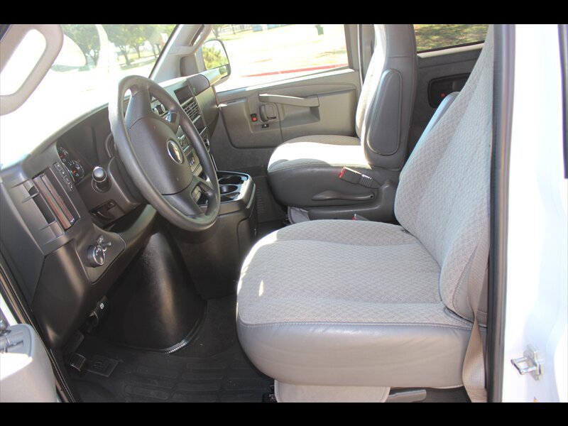 Used 2024 Chevrolet Express 3500 LS RWD image 19