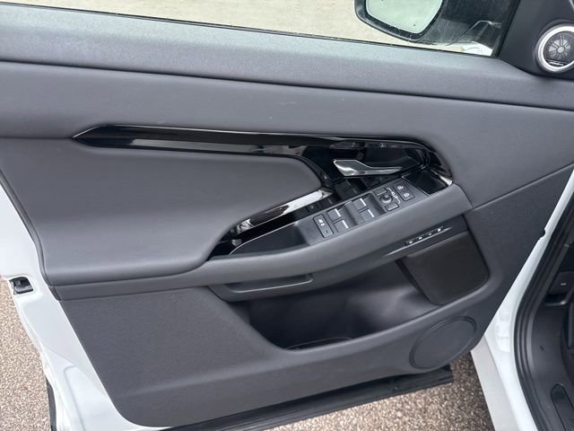 Used 2024 Land Rover Range Rover Evoque S image 21