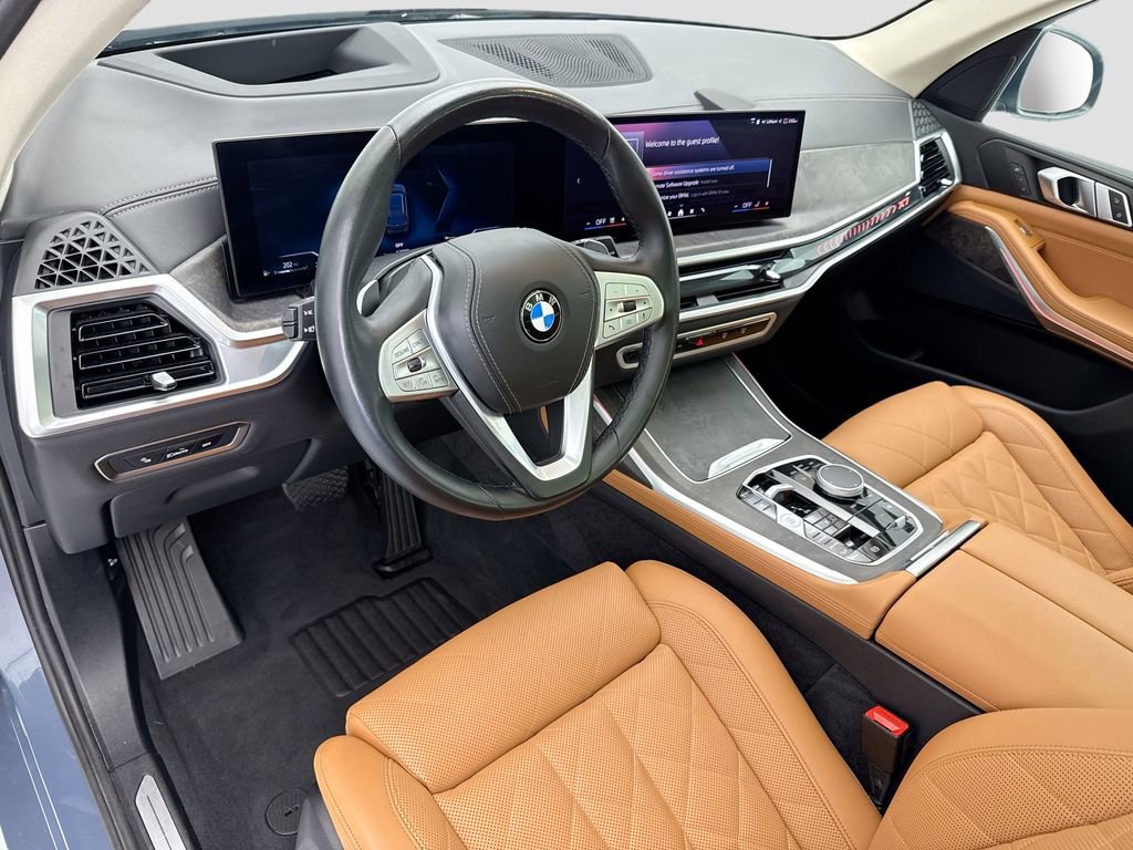 Certified 2025 BMW X7 xDrive40i w/ Parking Assistance Package image 9