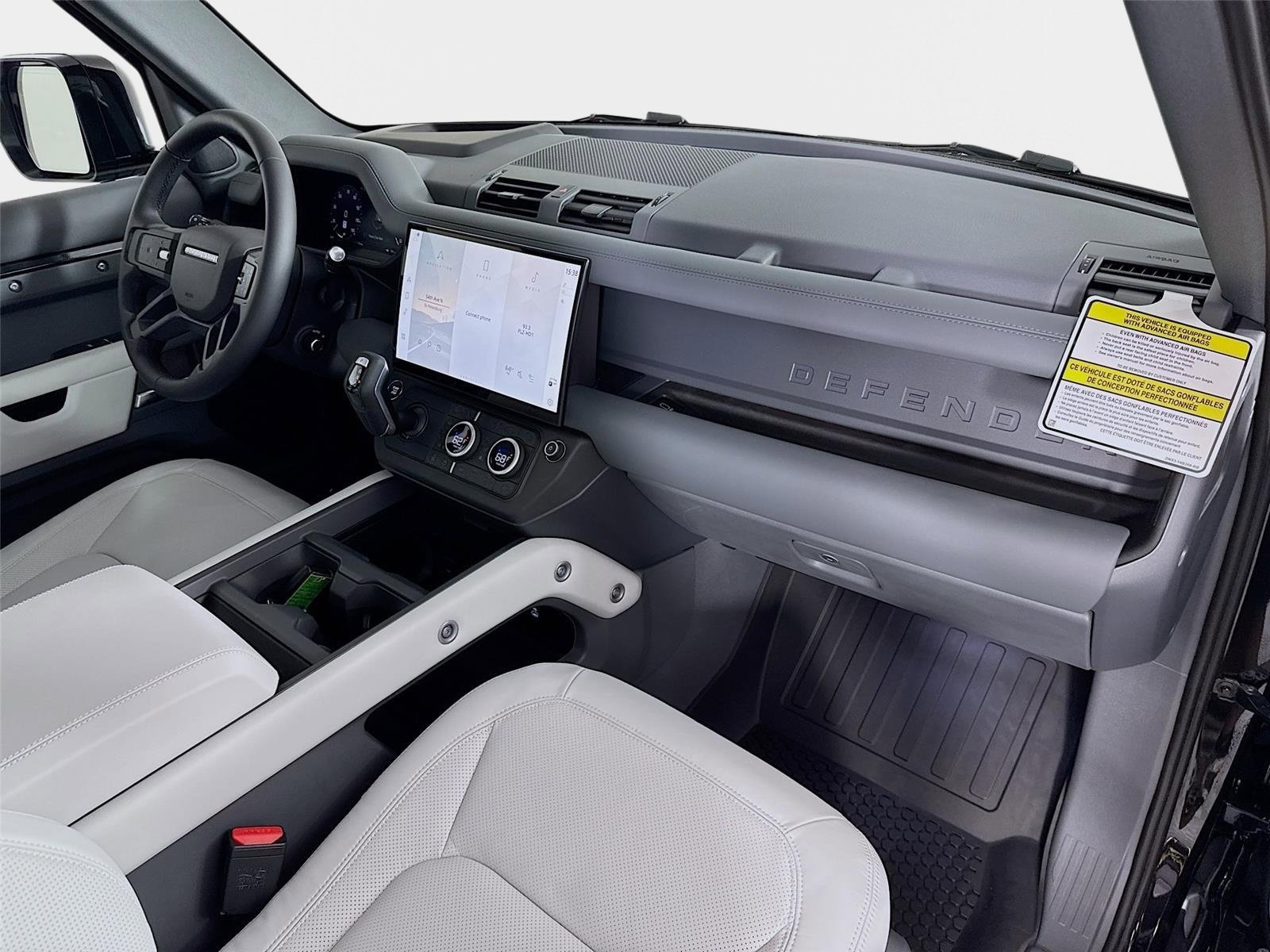Used 2026 Land Rover Defender 110 X-Dynamic SE AWD/4WD image 31