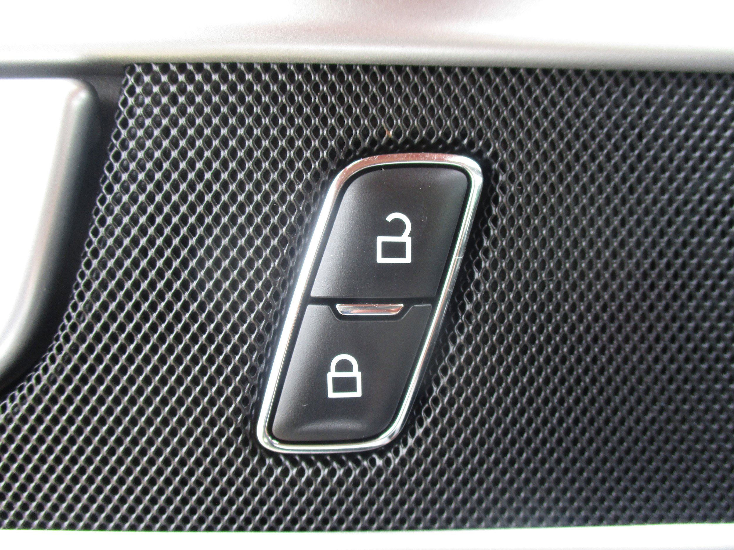 Used 2023 Ford Explorer XLT w/ Equipment Group 202A AWD/4WD image 35