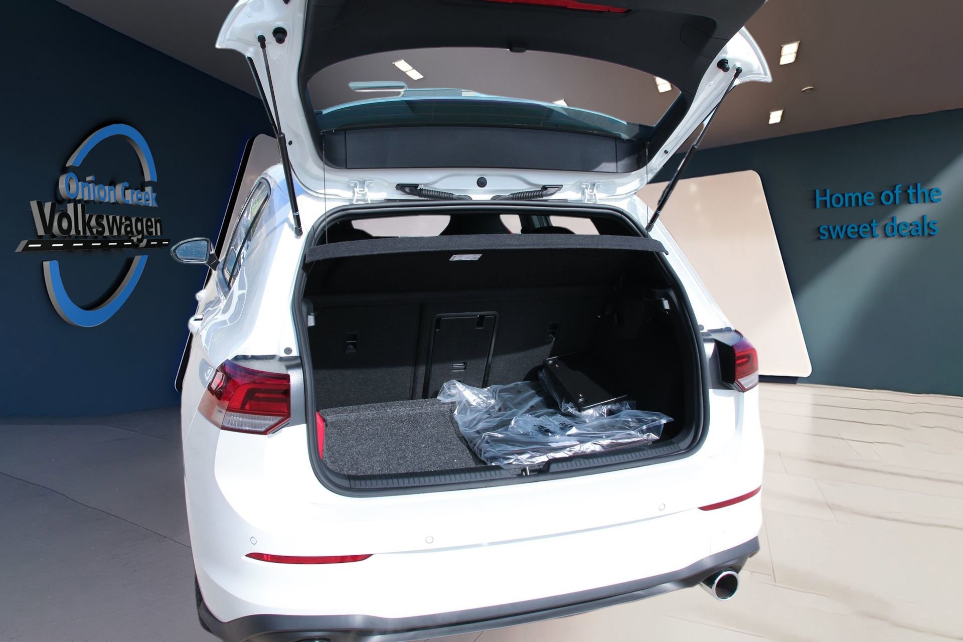 New 2026 Volkswagen GTI SE FWD image 33