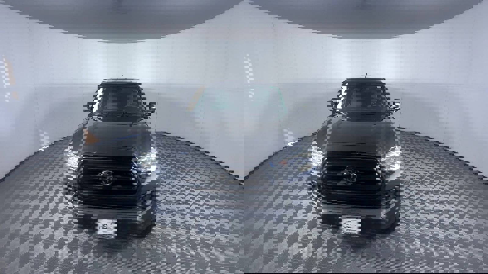 Used 2022 Toyota Tacoma SR image 3