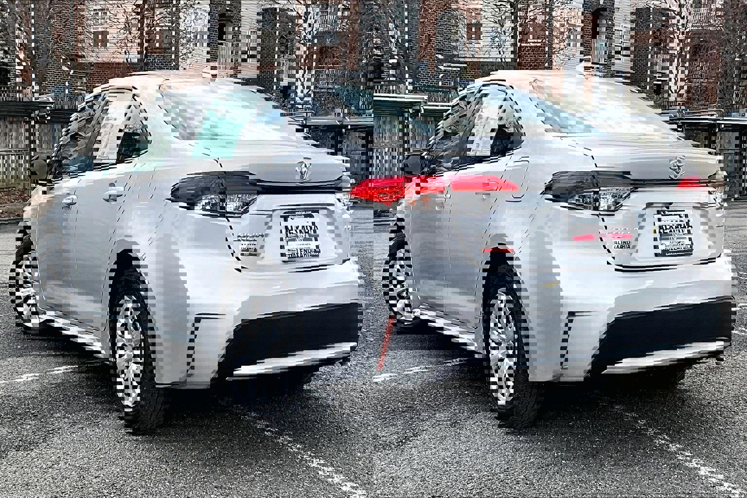 Used 2022 Toyota Corolla LE image 11