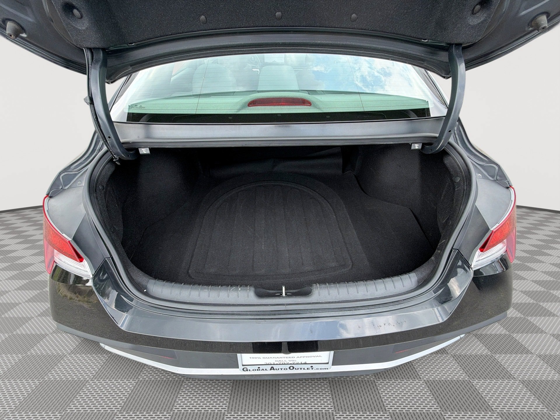 Used 2024 Hyundai Elantra SEL FWD image 21