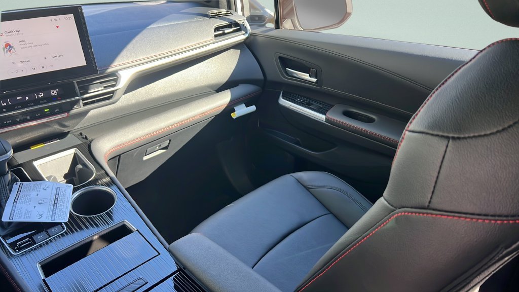 New 2026 Toyota Sienna XSE FWD image 12