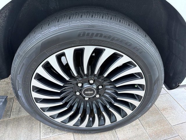Used 2020 Lincoln Navigator Black Label w/ Cargo Convenience Package AWD/4WD image 36