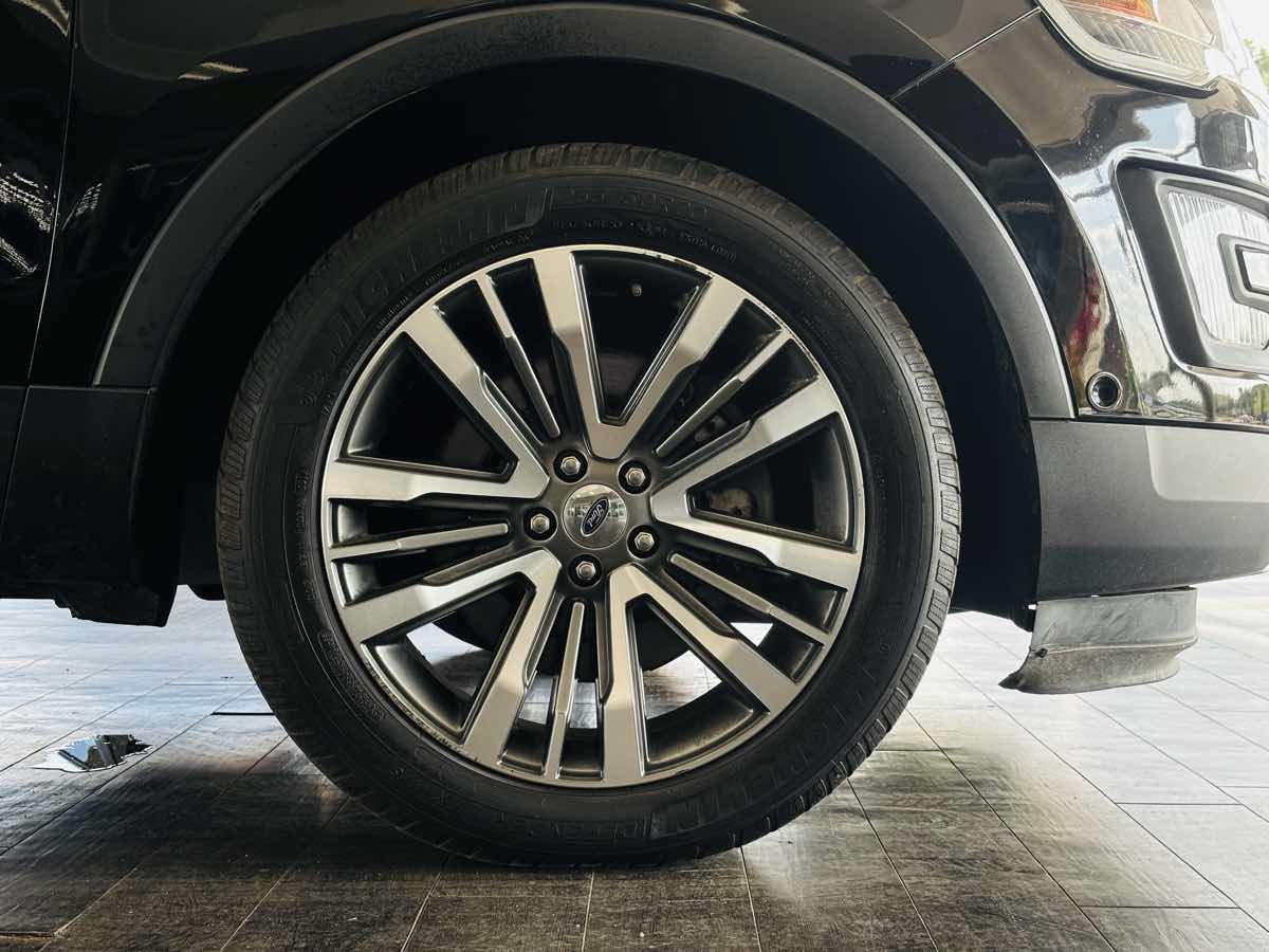 Used 2017 Ford Explorer Platinum AWD/4WD image 24