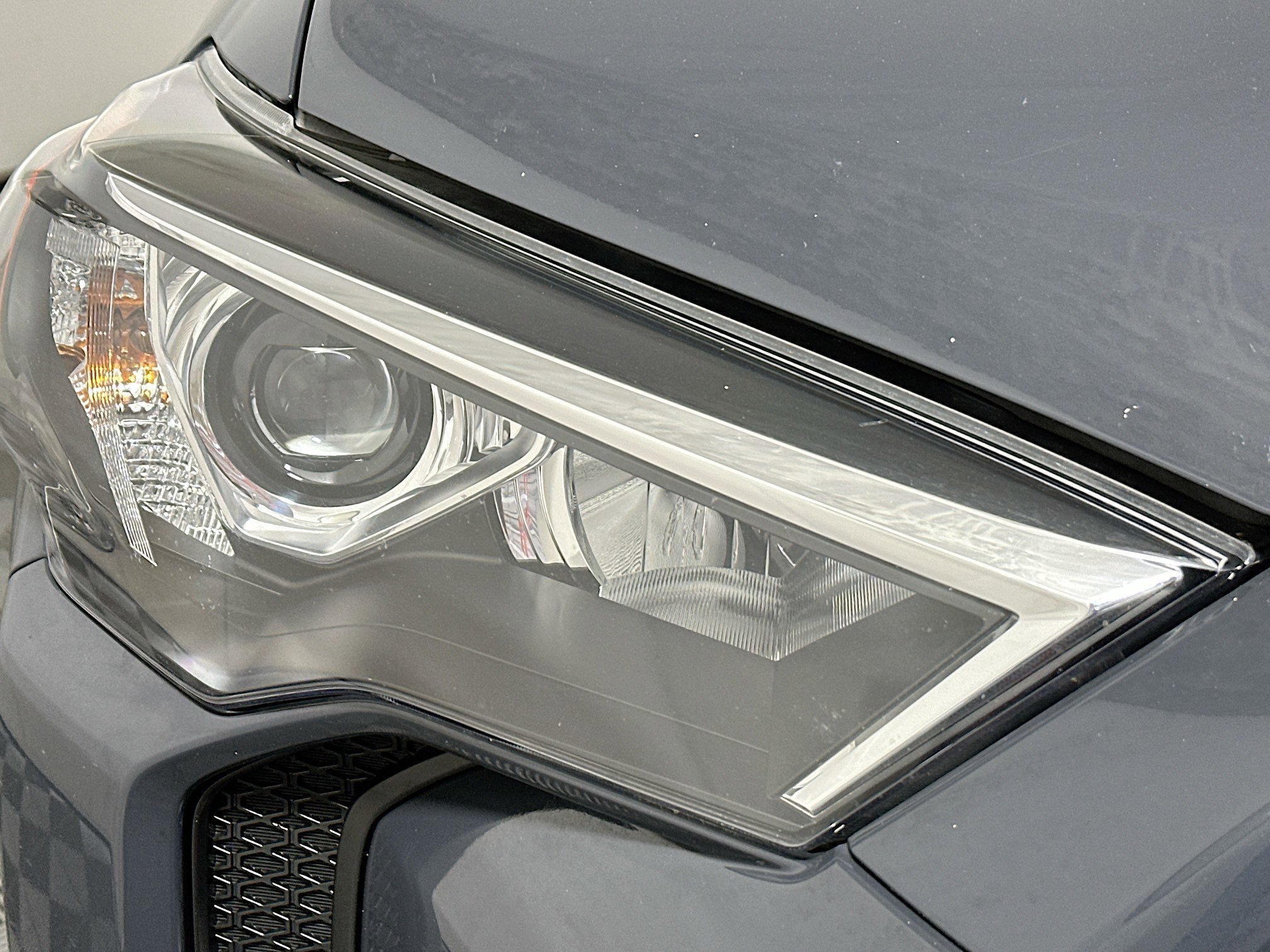 Used 2024 Toyota 4Runner SR5 AWD/4WD image 9