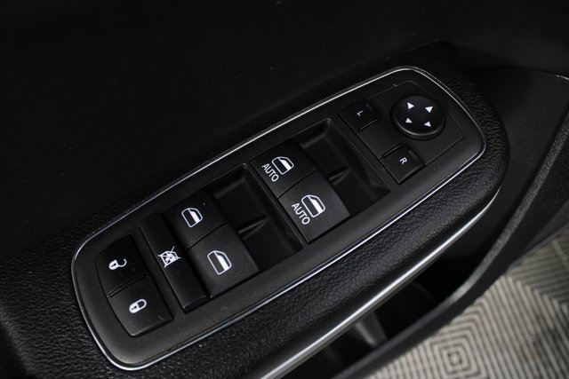 Used 2022 Chrysler 300 S image 15