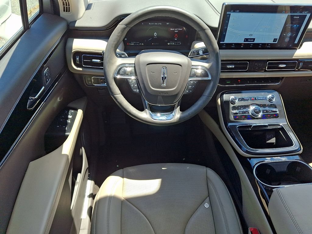 Used 2022 Lincoln Nautilus Reserve AWD/4WD image 11