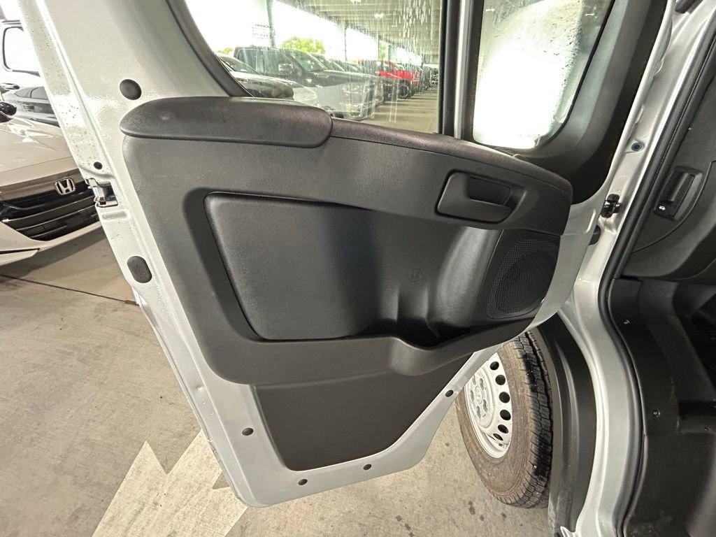 Used 2025 RAM ProMaster 2500 image 38