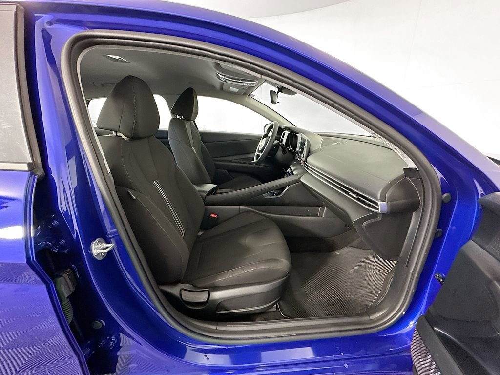 Certified 2023 Hyundai Elantra Blue image 27