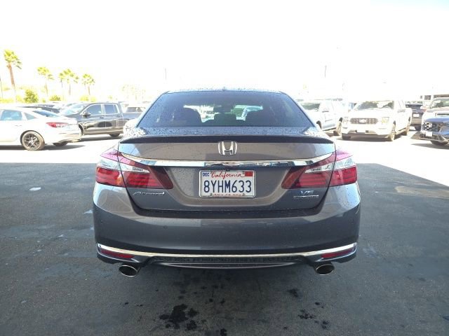 Certified 2017 Honda Accord Touring image 8
