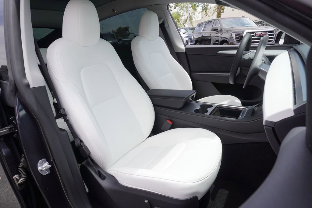 Used 2024 Tesla Model Y Performance AWD/4WD image 14