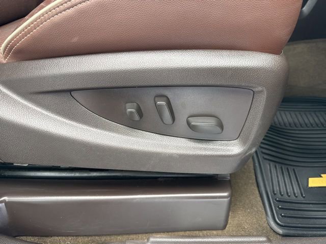 Used 2015 Chevrolet Silverado 3500 High Country image 13