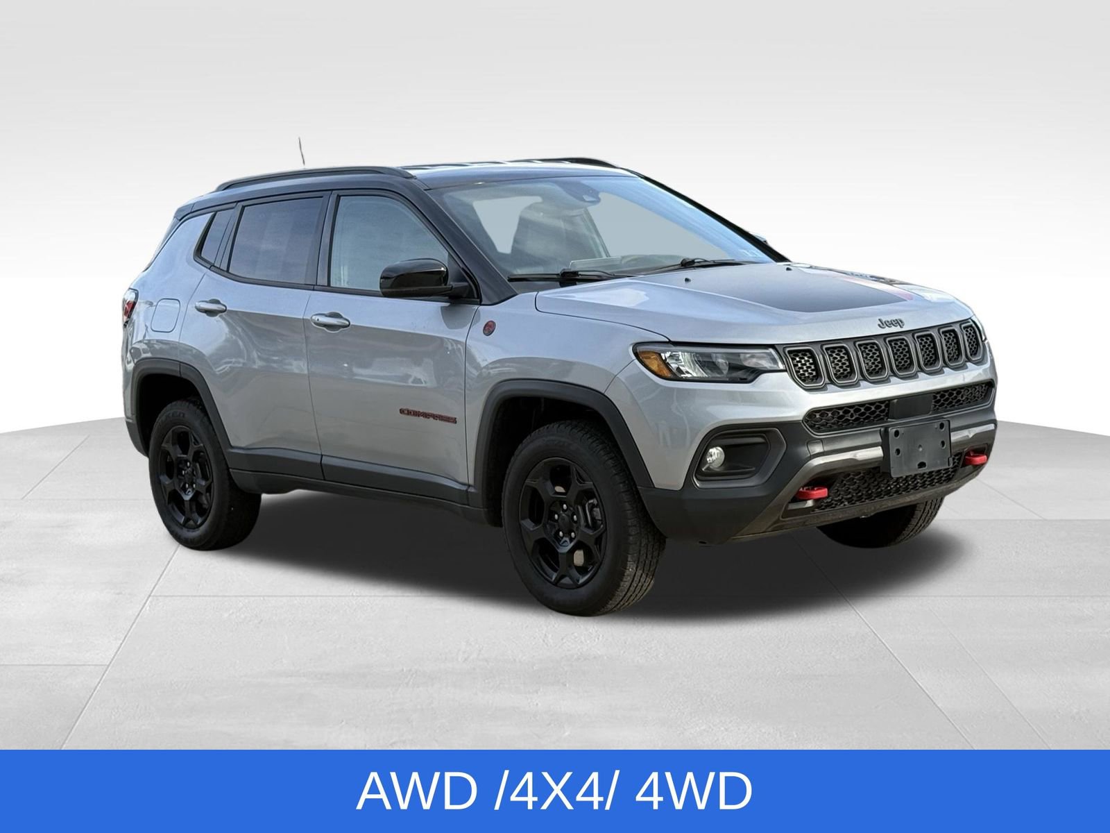 Used 2024 Jeep Compass Trailhawk image 12