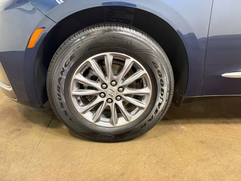 Used 2023 Buick Enclave Essence AWD/4WD image 87