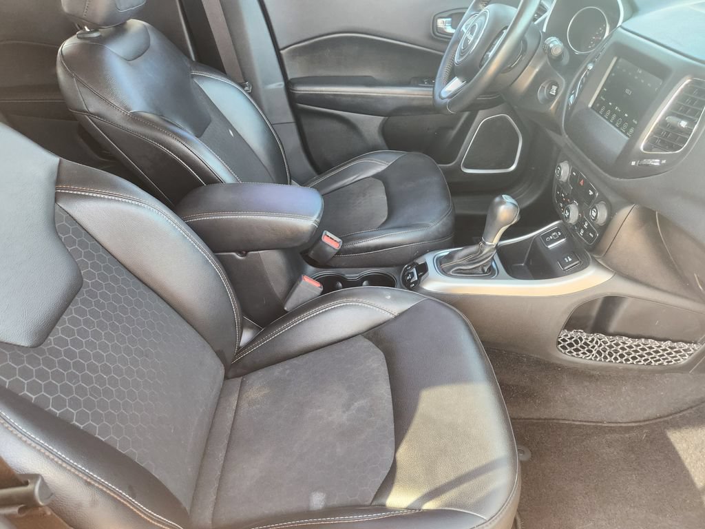 Used 2018 Jeep Compass Latitude w/ Popular Equipment Group FWD image 14