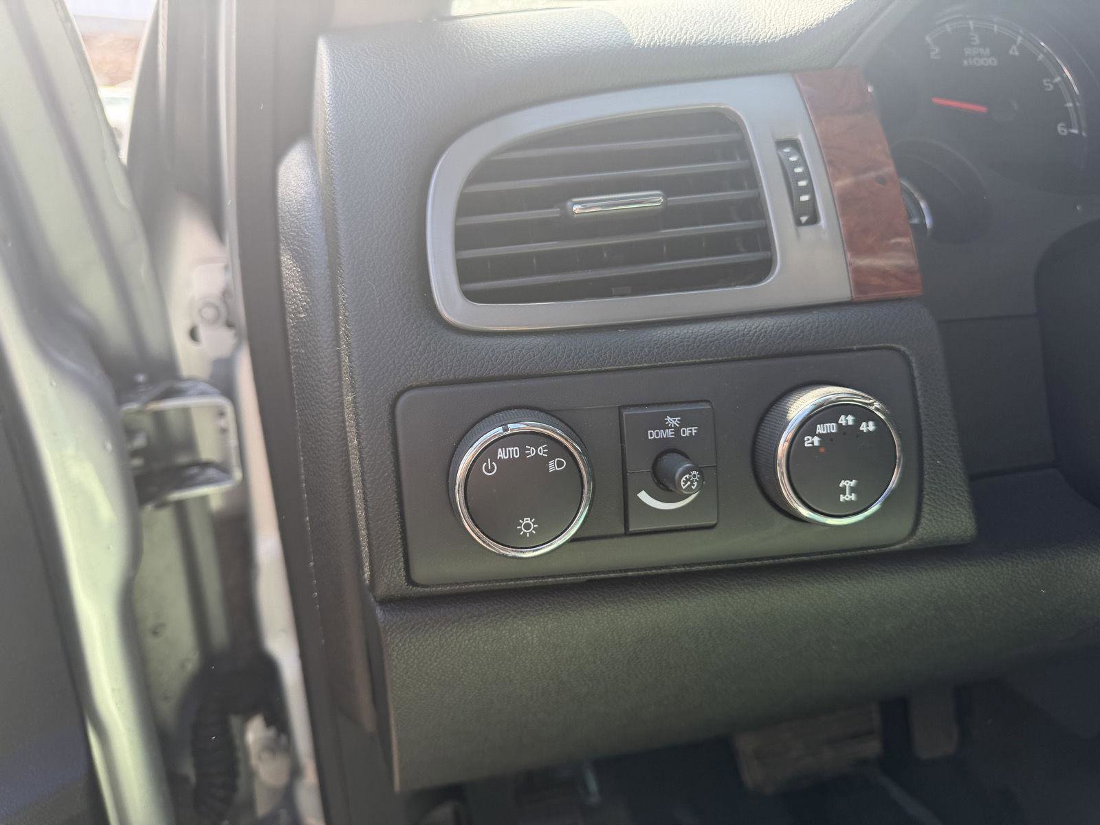 Used 2012 Chevrolet Suburban LS AWD/4WD image 10