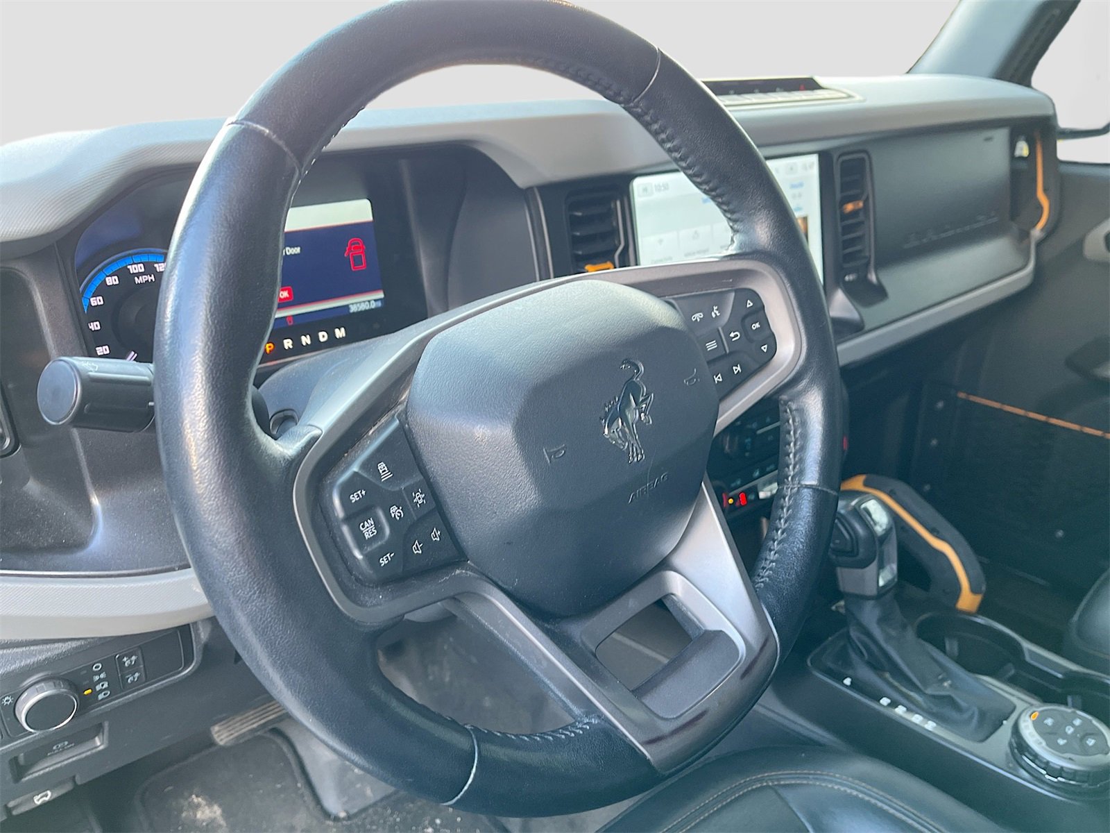 Used 2022 Ford Bronco Badlands image 11