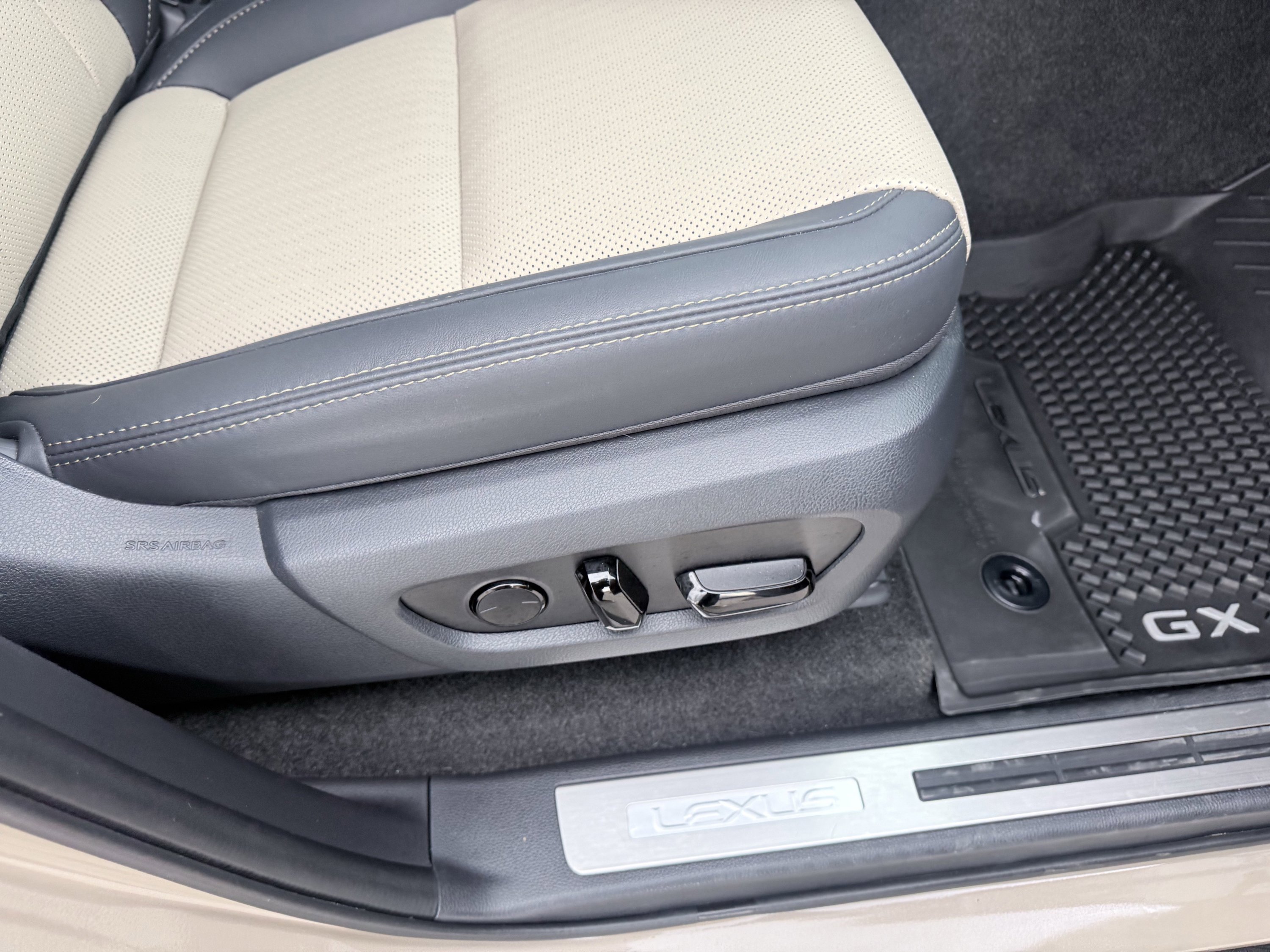 Used 2025 Lexus GX 550 image 57