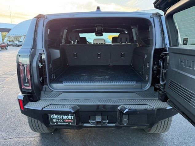 New 2026 GMC Hummer EV SUV w/ LPO, Dark Essentials Package AWD/4WD image 40
