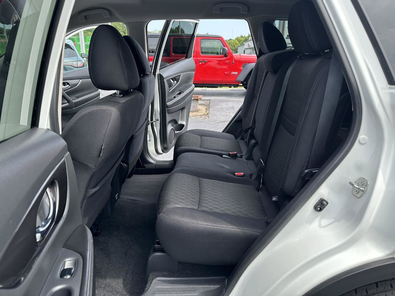 Used 2019 Nissan Rogue S w/ Special Edition Package AWD/4WD image 29