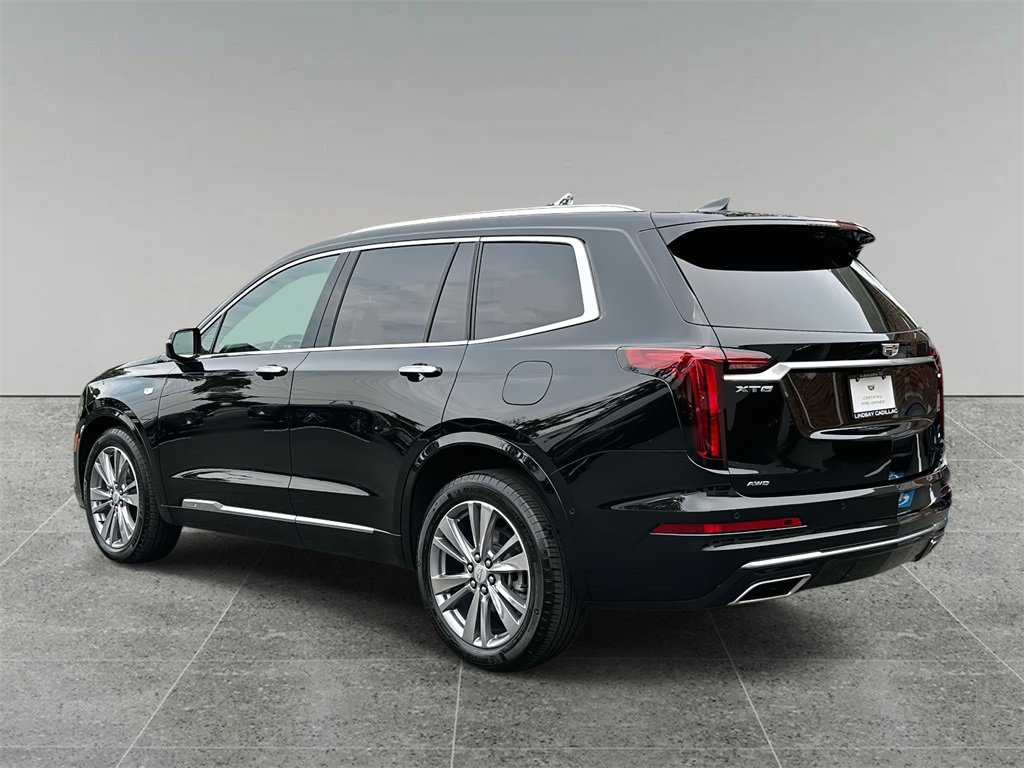 Certified 2025 Cadillac XT6 Premium Luxury w/ Platinum Package image 12