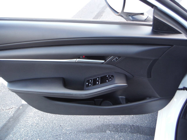 Used 2022 MAZDA MAZDA3 s FWD image 12