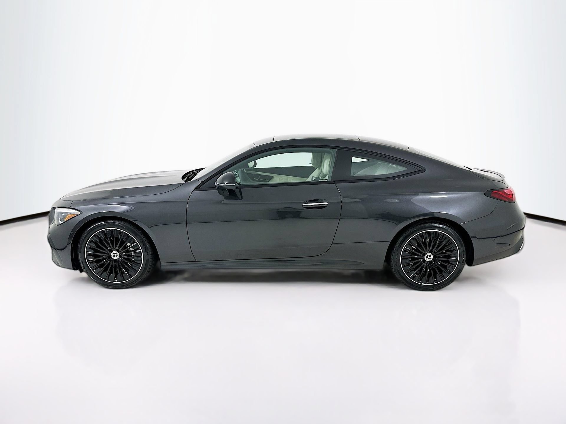 New 2026 Mercedes-Benz CLE 450 4MATIC Coupe image 5