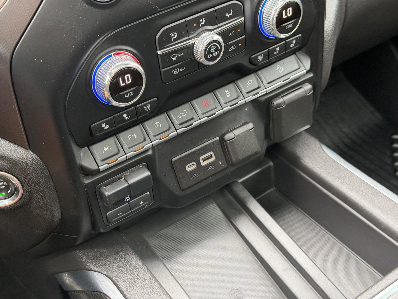 Used 2021 GMC Sierra 1500 AT4 w/ AT4 Premium Package image 14