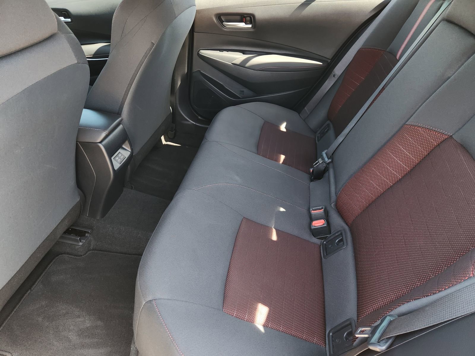 Used 2023 Toyota Corolla SE image 34