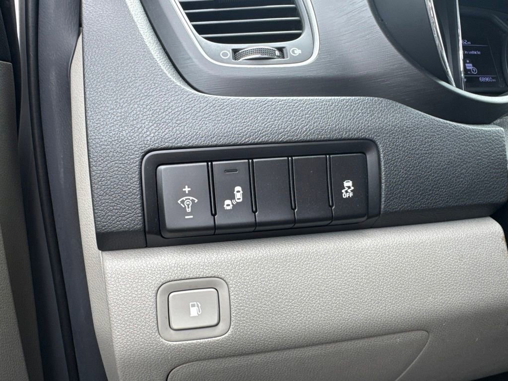 Used 2019 Kia Sedona EX FWD image 25