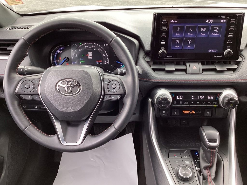 Used 2021 Toyota RAV4 SE w/ Weather & Moonroof Package AWD/4WD image 18